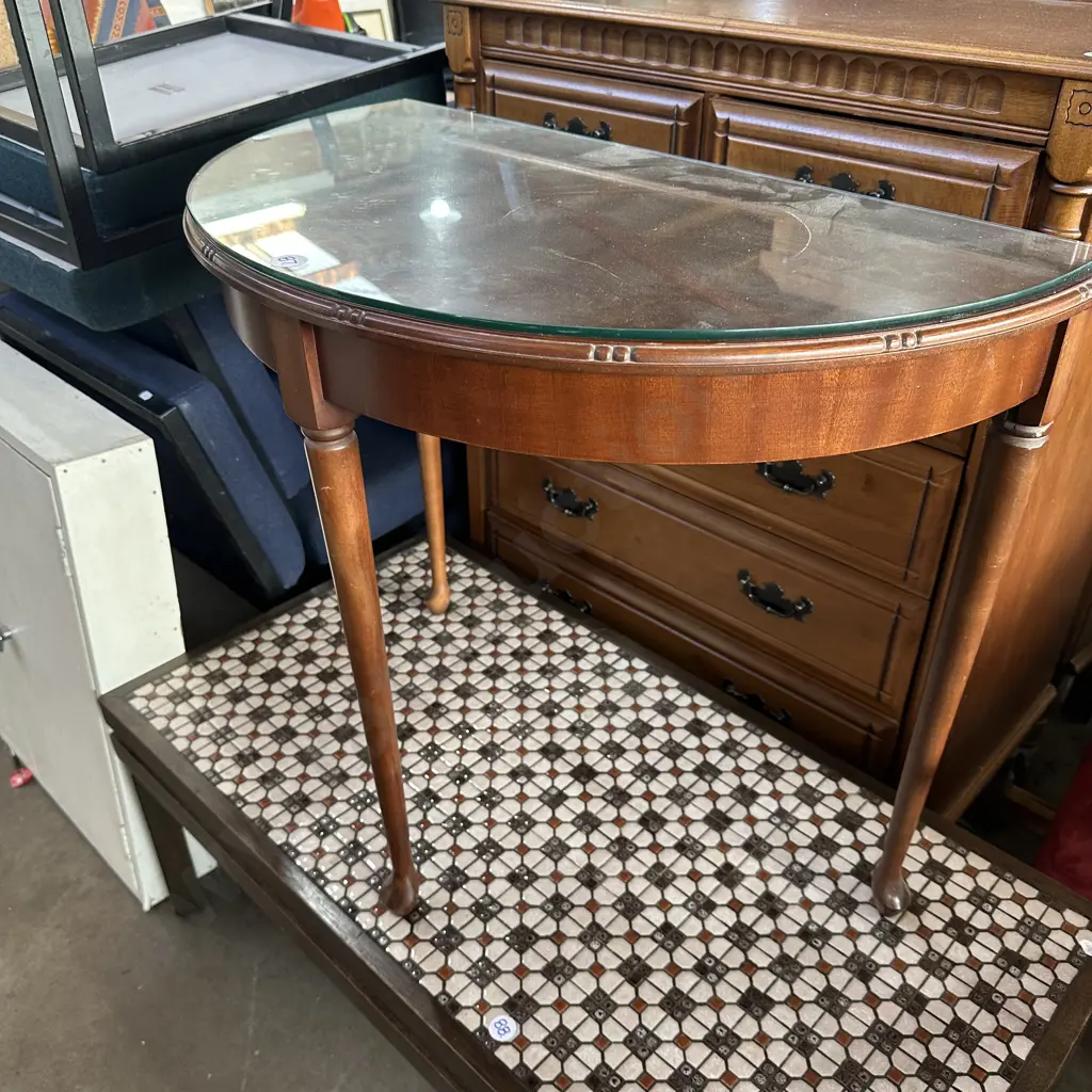 half round hall table Image 1++