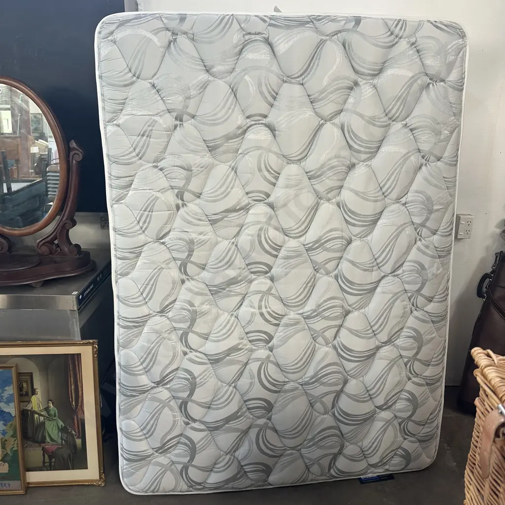 very tidy sleepyhead double bed Image 1++