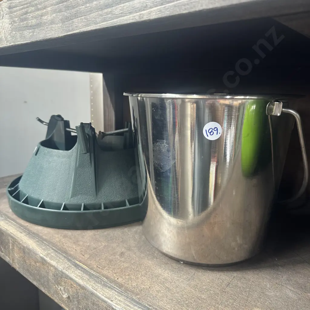 Stainless Steel bucket plus christmas tree stand. Image 1++