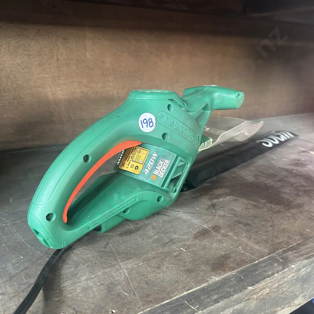 hedge trimmer Image 1++