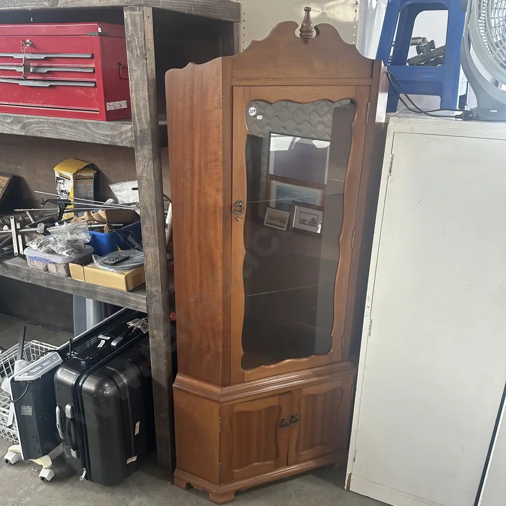 corner cabinet Image 1++