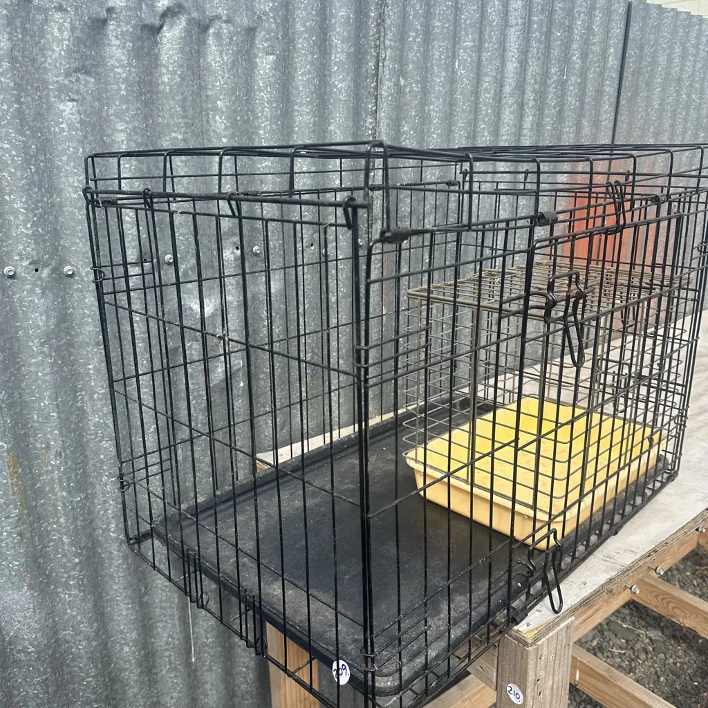 2 pet cages Image 1++