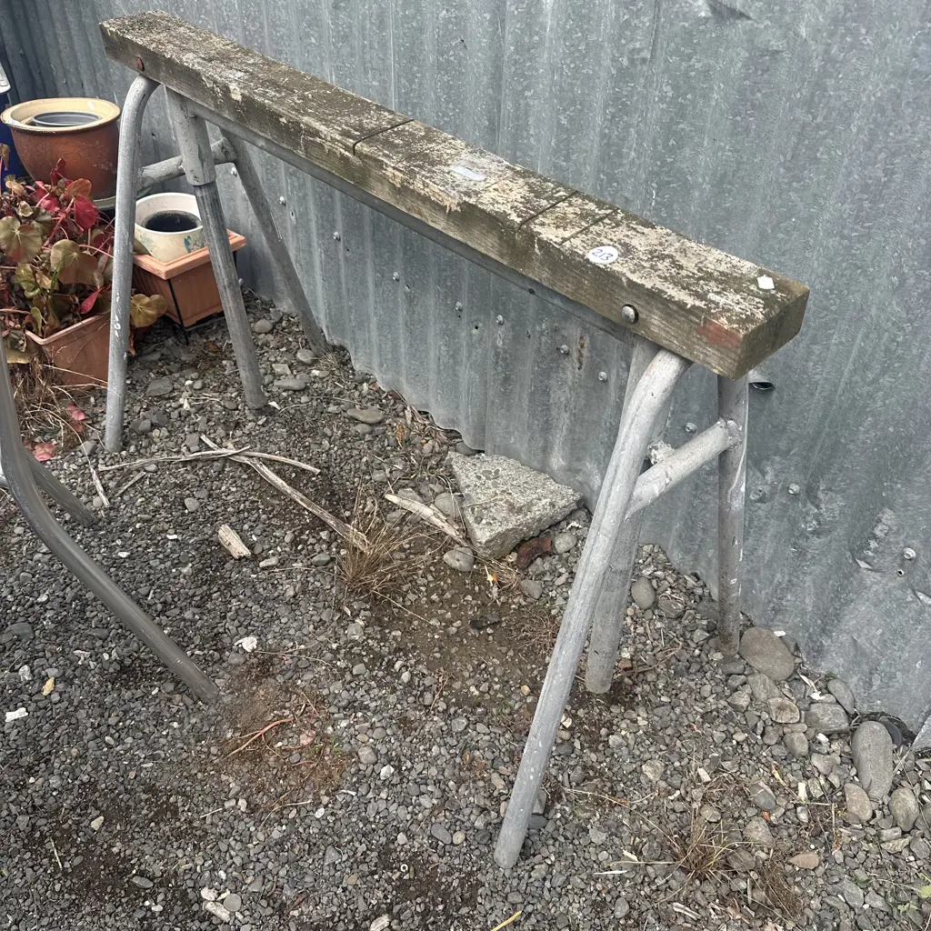 painters trestle Image 1++