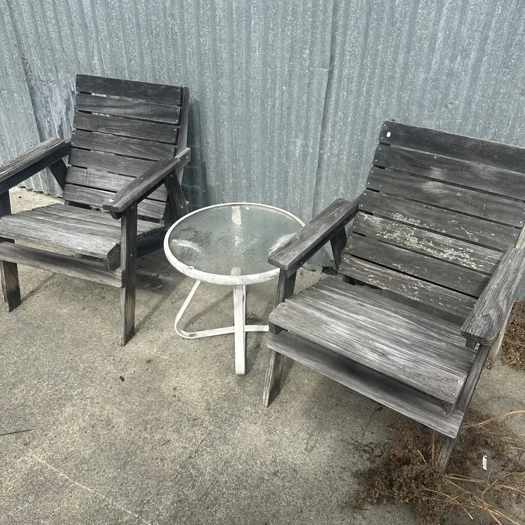 outdoor chairs and table Image 1++