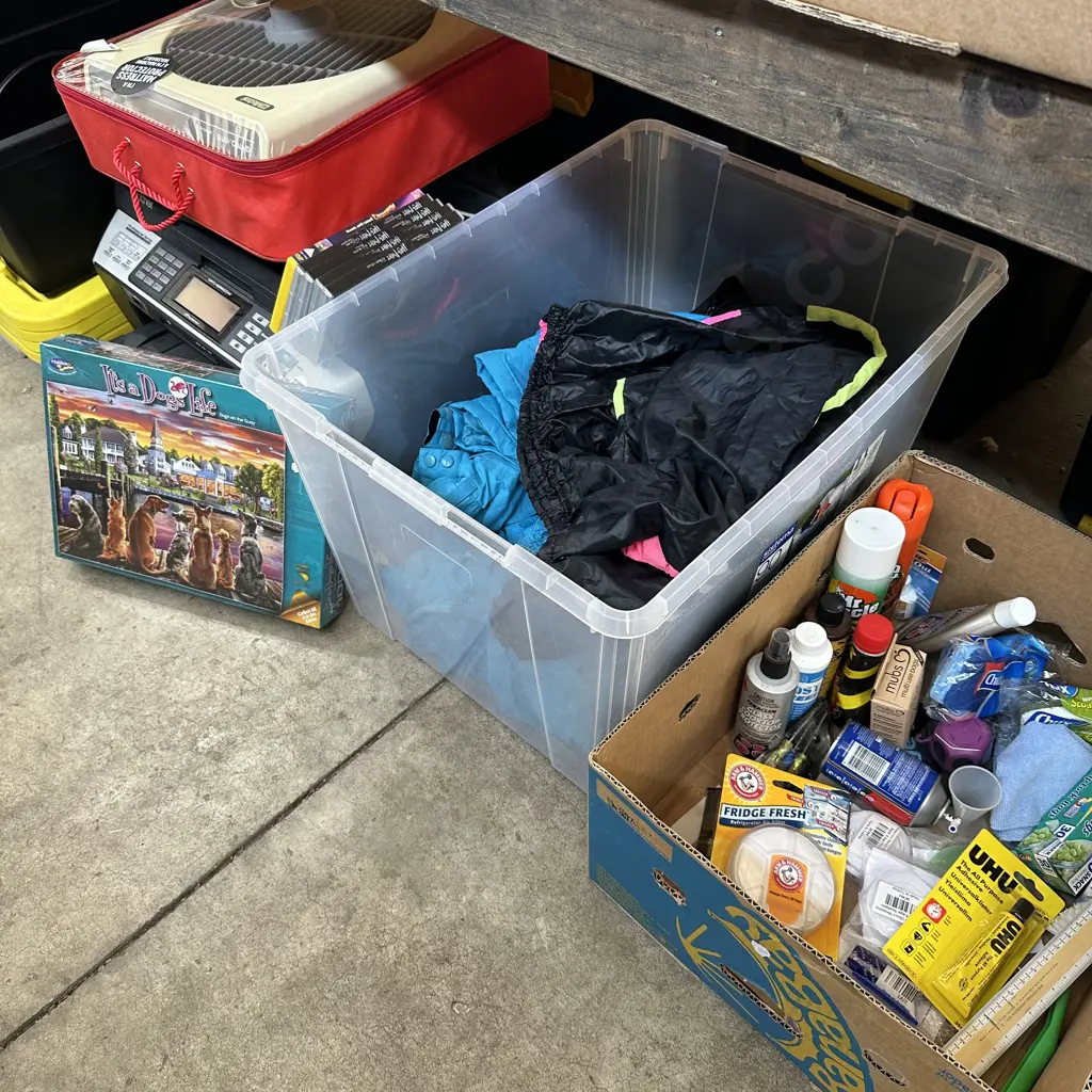 Large bay lot fan, puzzle, box of consumables etc. Image 1++