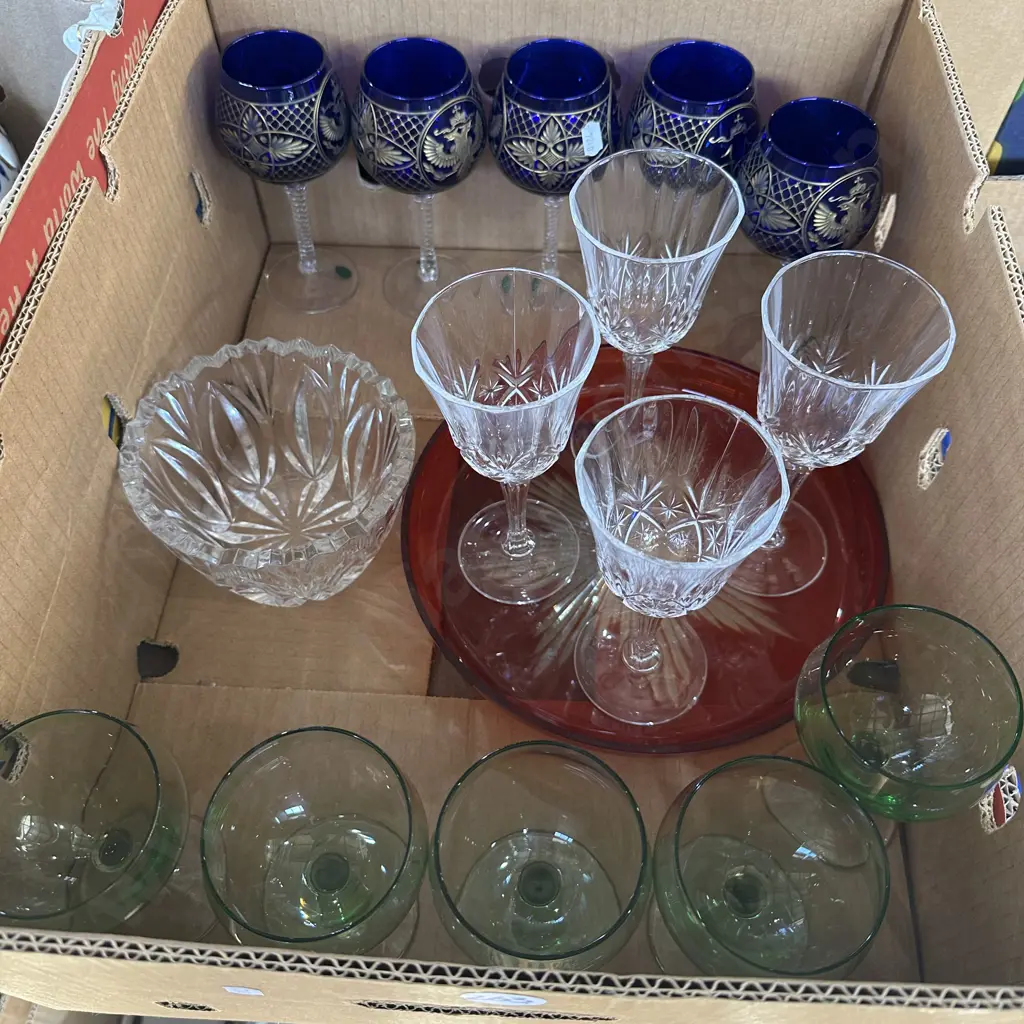 Crystal and glassware. Image 1++