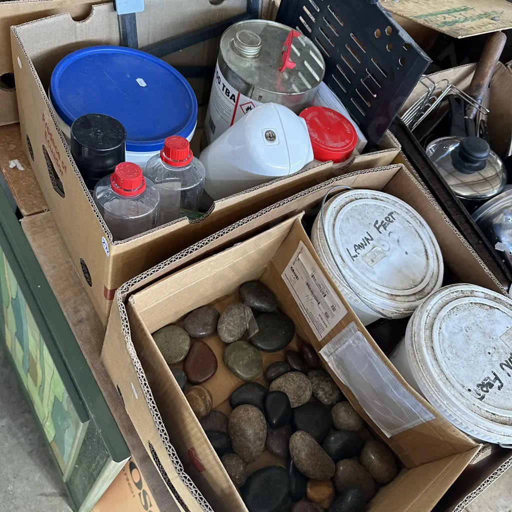 Two boxes talking scales, polished stones, fertiliser, plus raised toilet set with lid etc. Image 1++