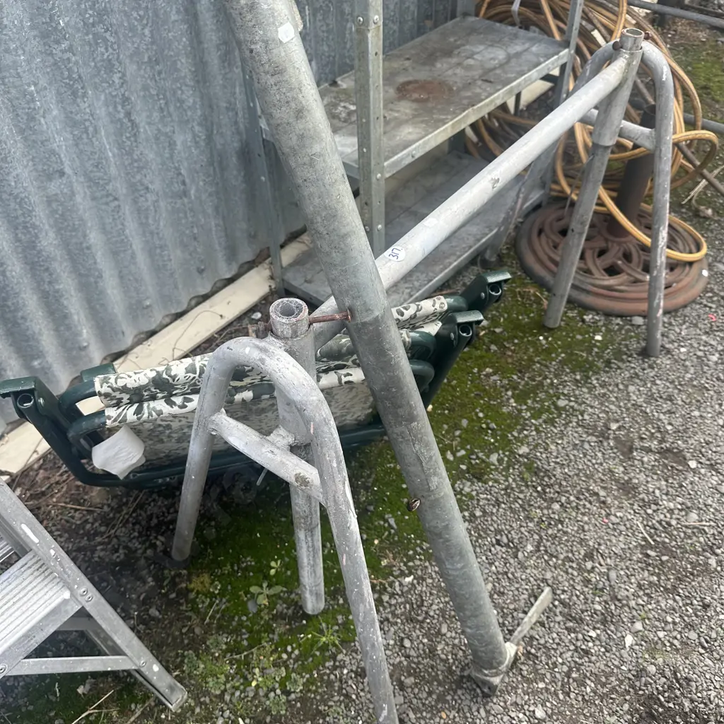 painters trestle and deck chairs Image 1++