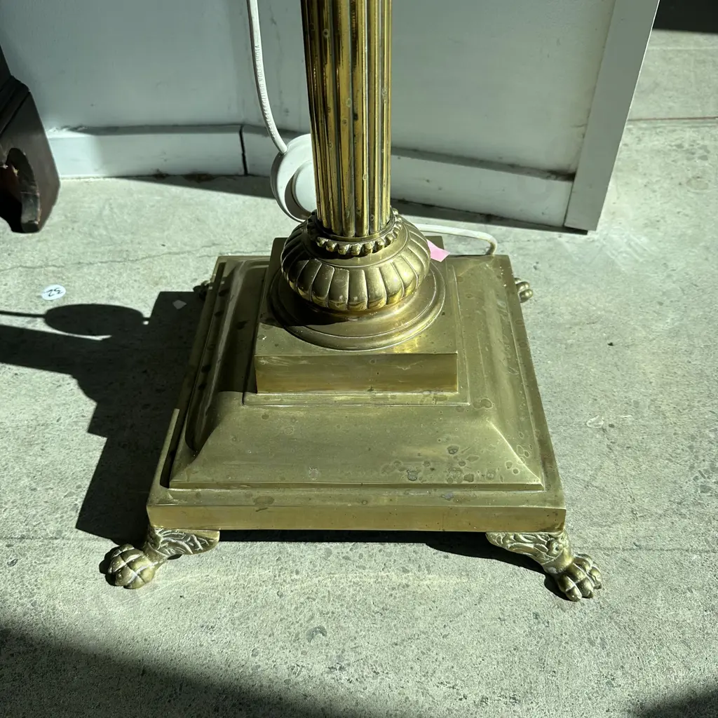 Brass standing lamp Image 1++