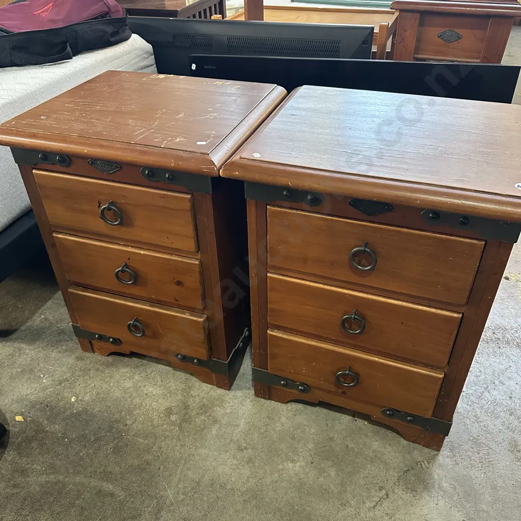 Pr bed sides "Nordic Collection" need a tidy up Image 1++