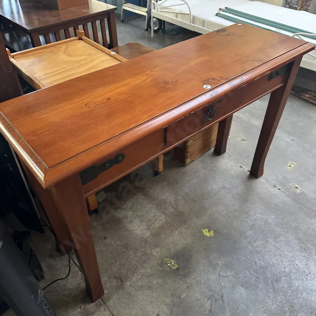 Hall table  "Nordic Collection" Image 1++