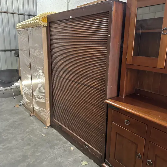 Roll front wall unit