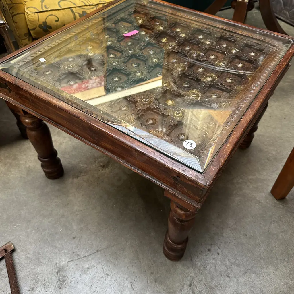 carved wooden base coffee table Image 1++