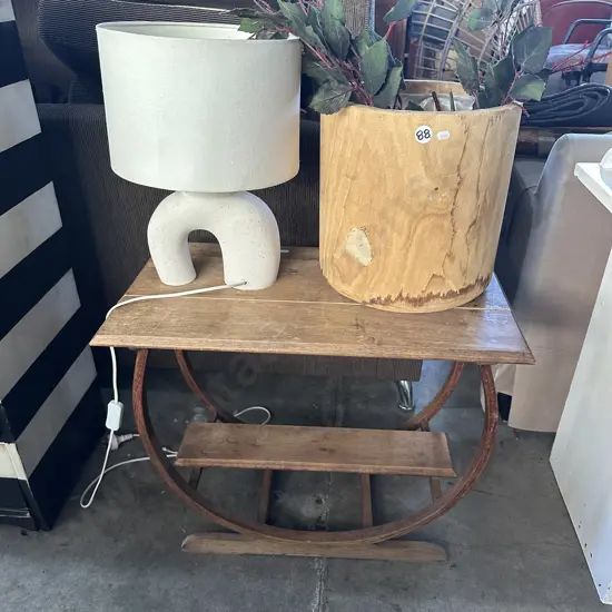 lamp, planter and side table