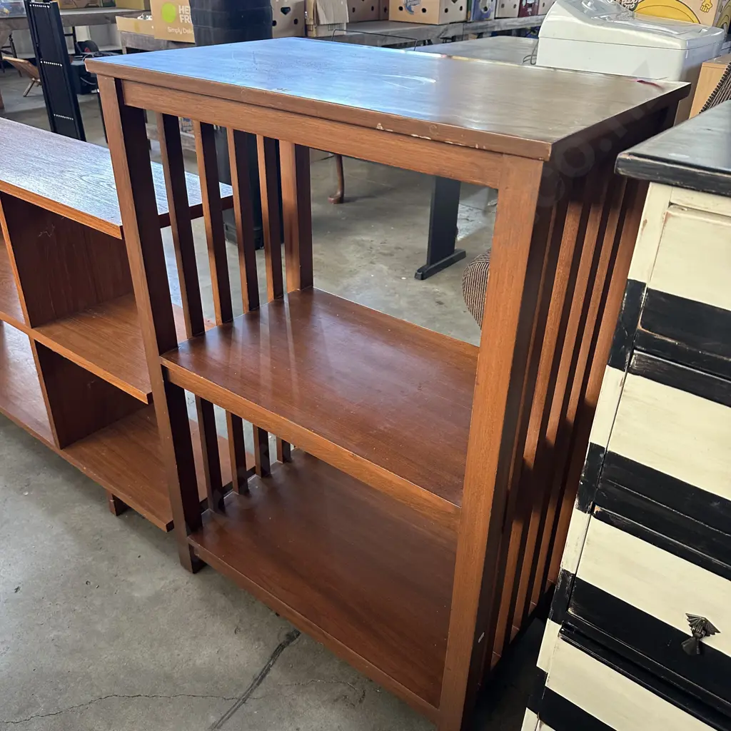 shelf unit Image 1++