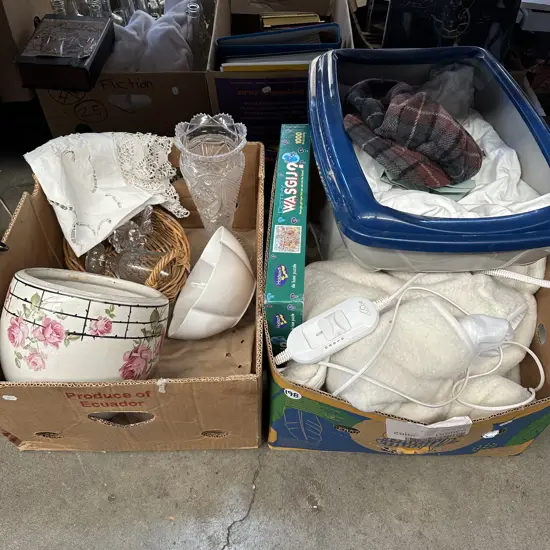 Good king single electric blanket, puzzle, planter etc.