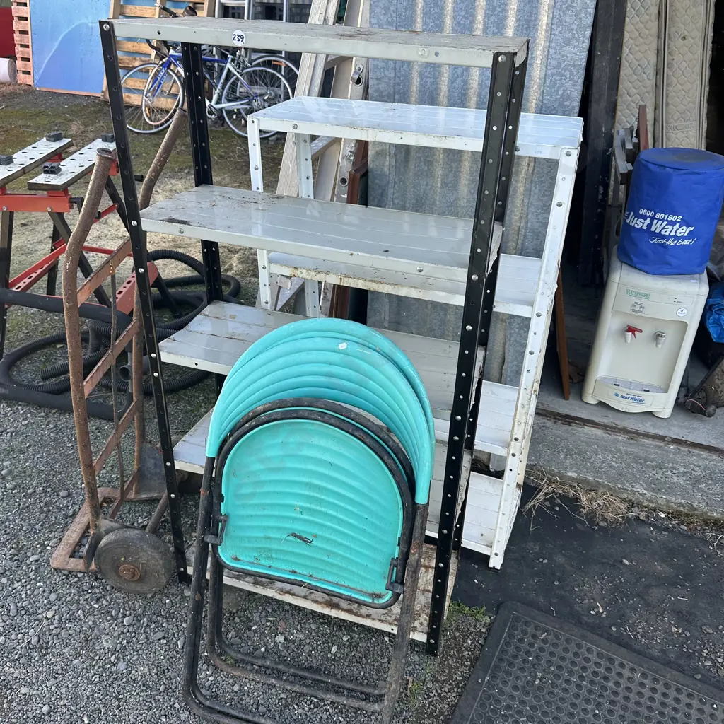 2 metal shelfs, seats and trolley- average Image 1++