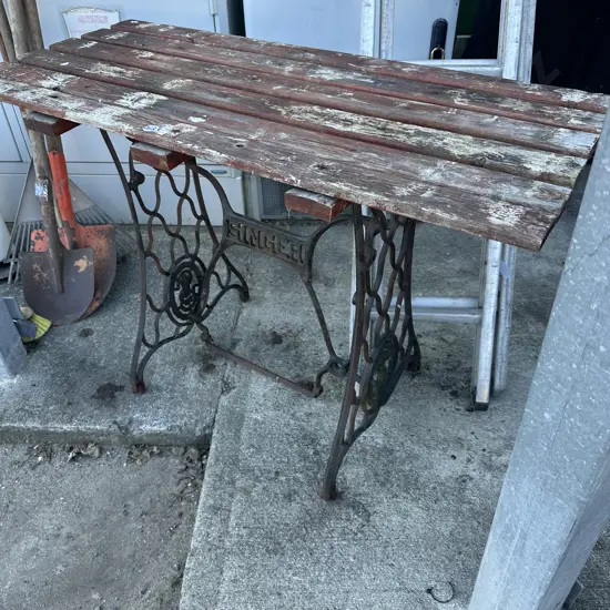 singer sewer base table