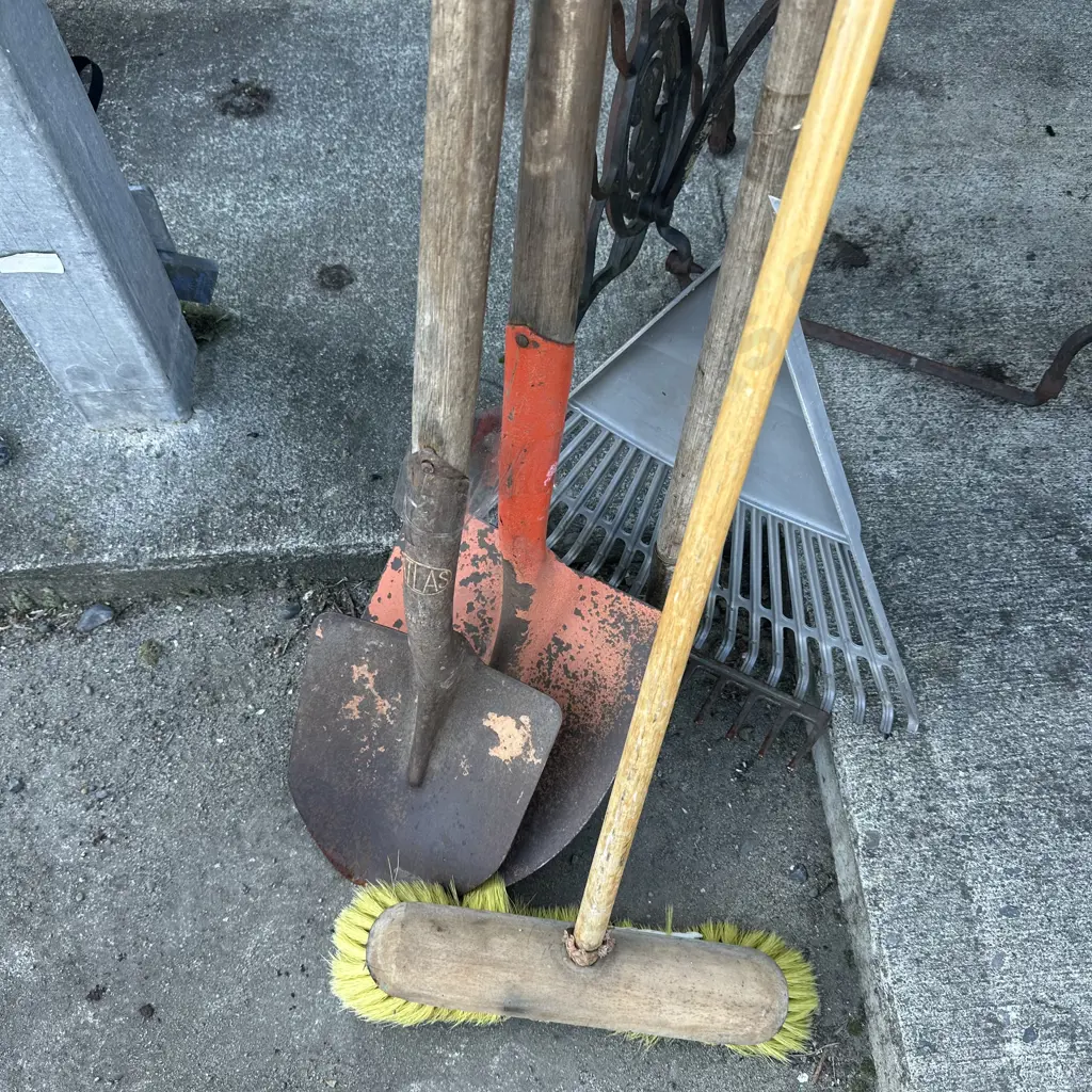 shovels, rakes, broom Image 1++