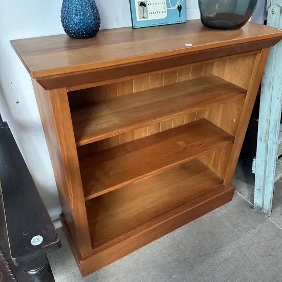 Rimu bookcase 1m x 1m well crafted