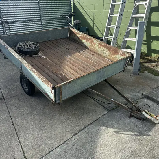1969 cyclone trailer current rego, all wired and working plus spare wheel 1700w 1800L