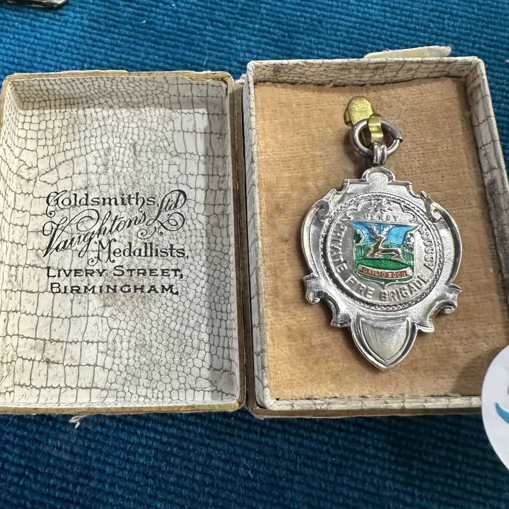 sterling silver medal "Derby Private Fire Brigade assoc"  15.4g Image 1++