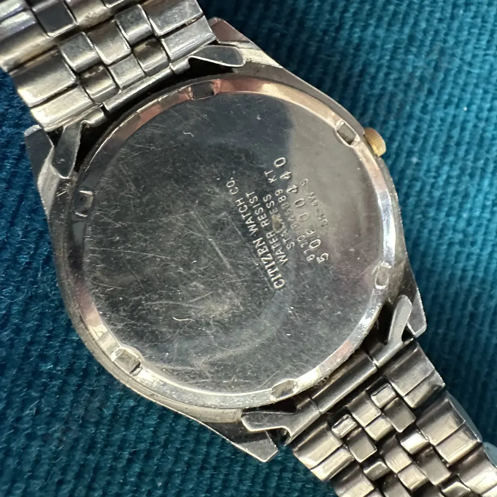 Citizen gents watch stamped with serial number Image 1++