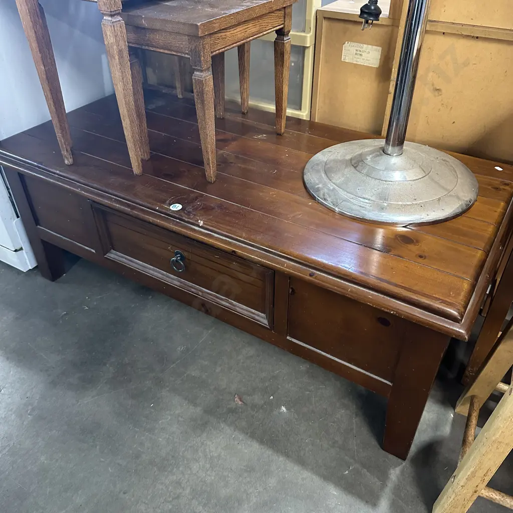 coffee table Image 1++