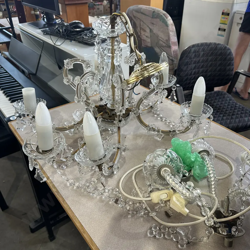 chandelier and wall light Image 1++