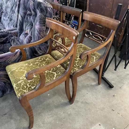 set of 6 chairs inc carvers