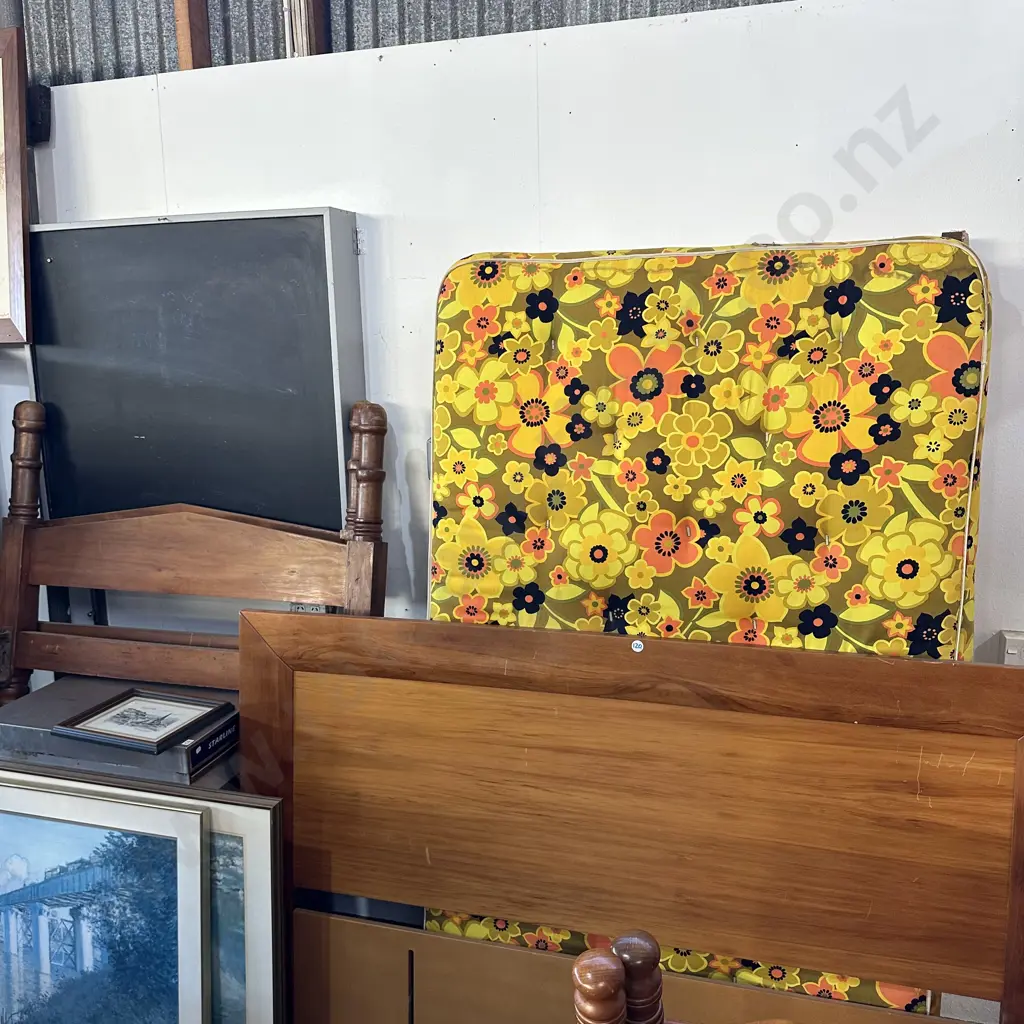 large Rimu headboard, 3/4 bed with colonial ends Image 1++