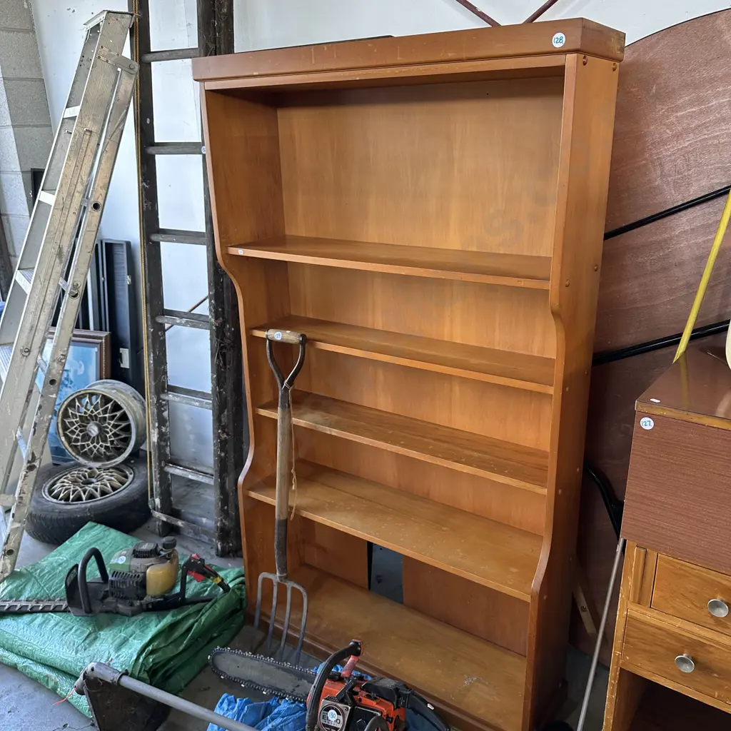 Rimu bookcase Image 1++