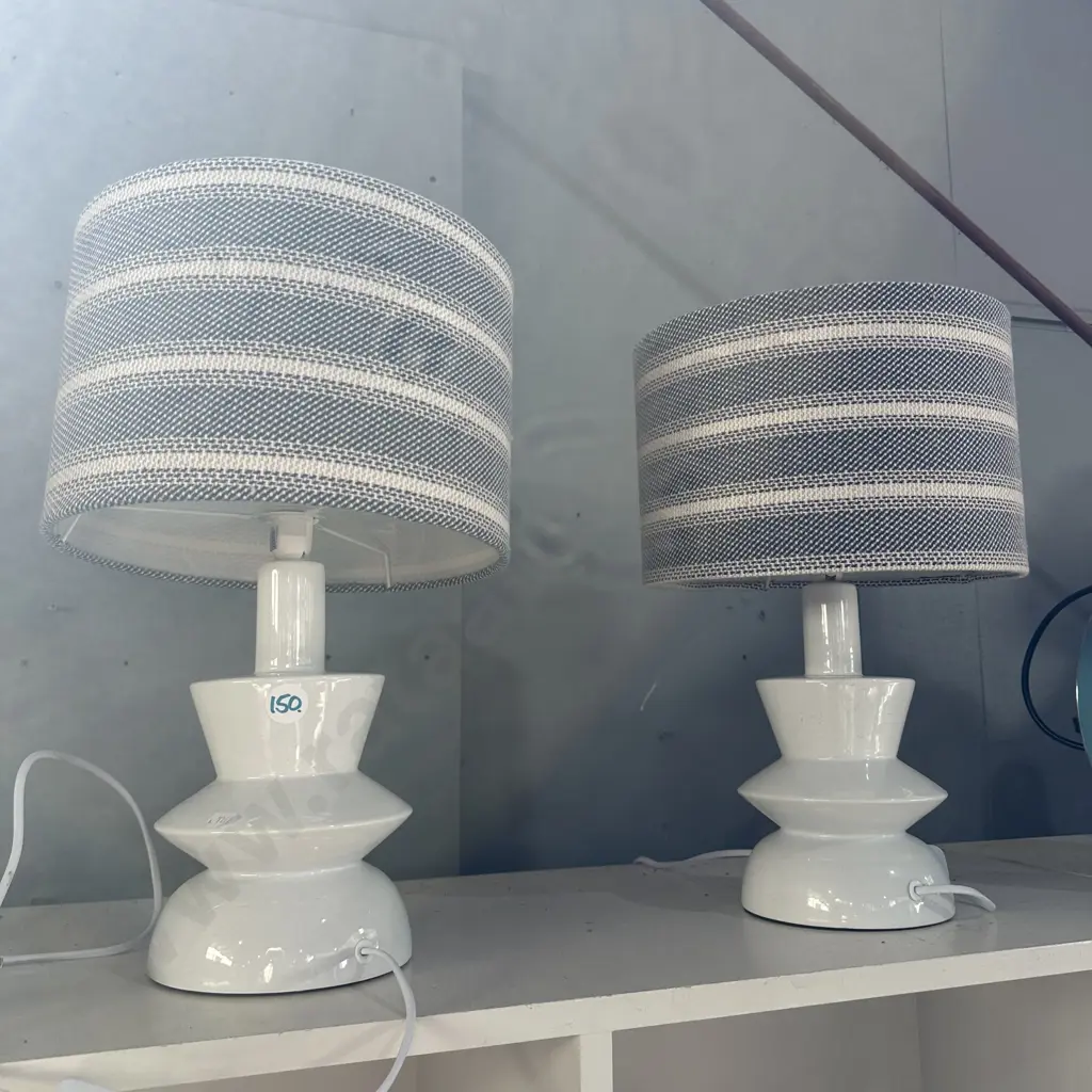 Pair of lamps. Image 1++