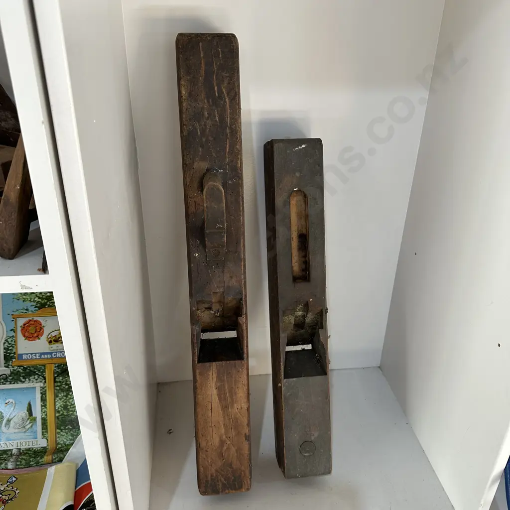 Large collection of wooden planes and blades. Image 1++