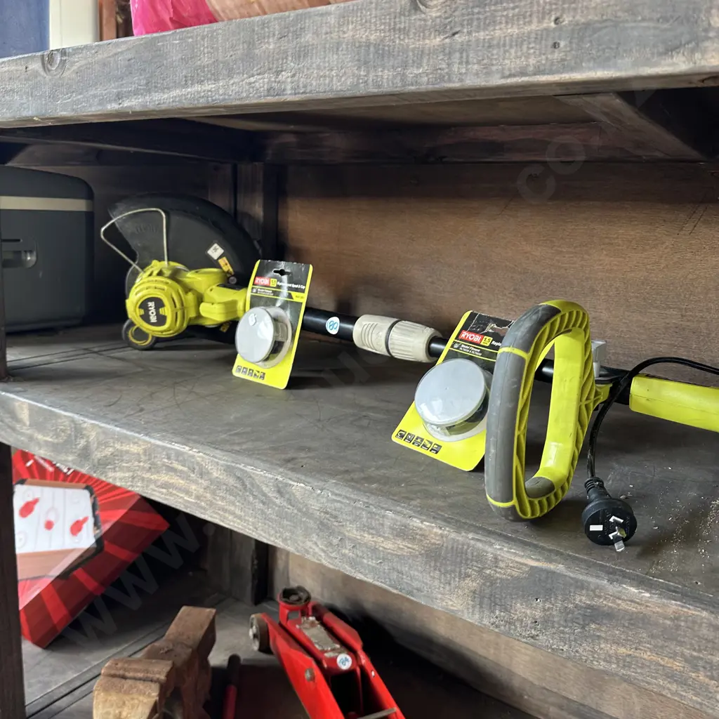 Ryobi strimmer plus two new replacement spool and caps. Image 1++