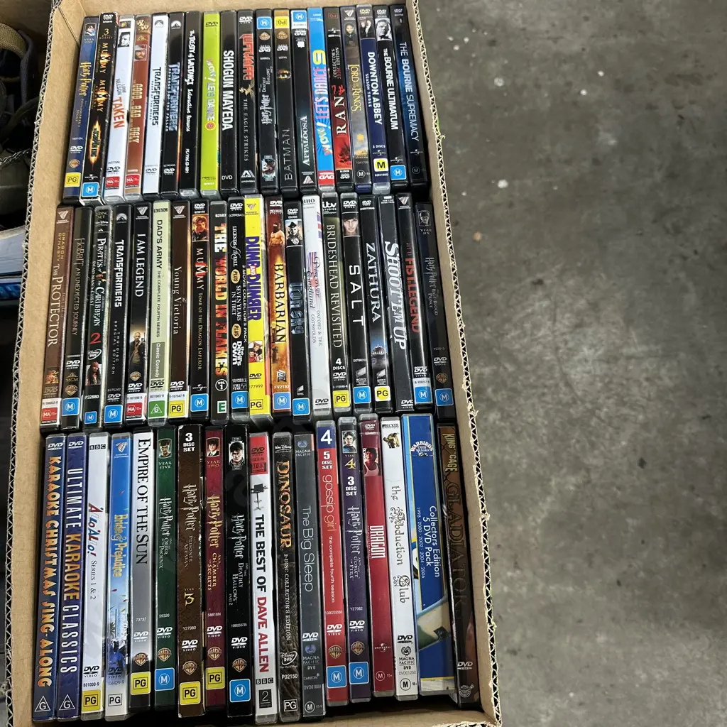 Box of good DVD movies. Image 1++
