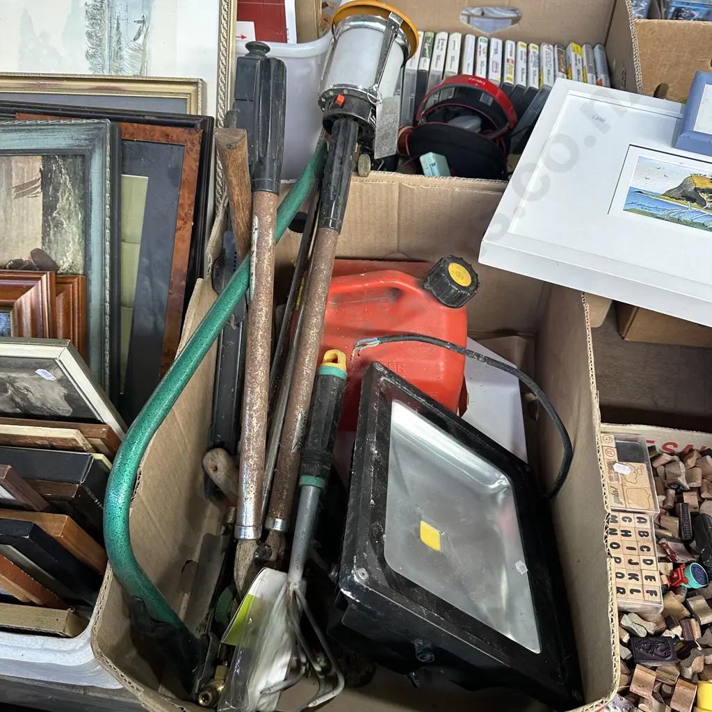 LED floodlight, jerry can, gardening tools and gas lantern etc. Image 1++