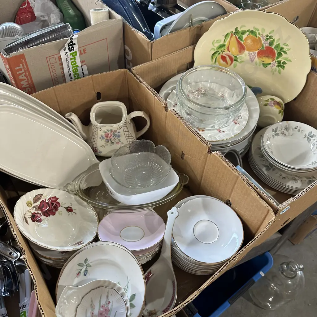 Two boxes English china etc. Image 1++