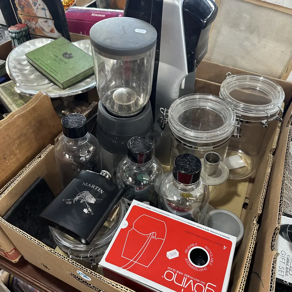 Box lot Soda stream, canisters, blender etc. Image 1++