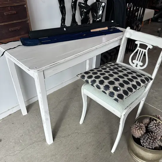 painted breakfast table and chair