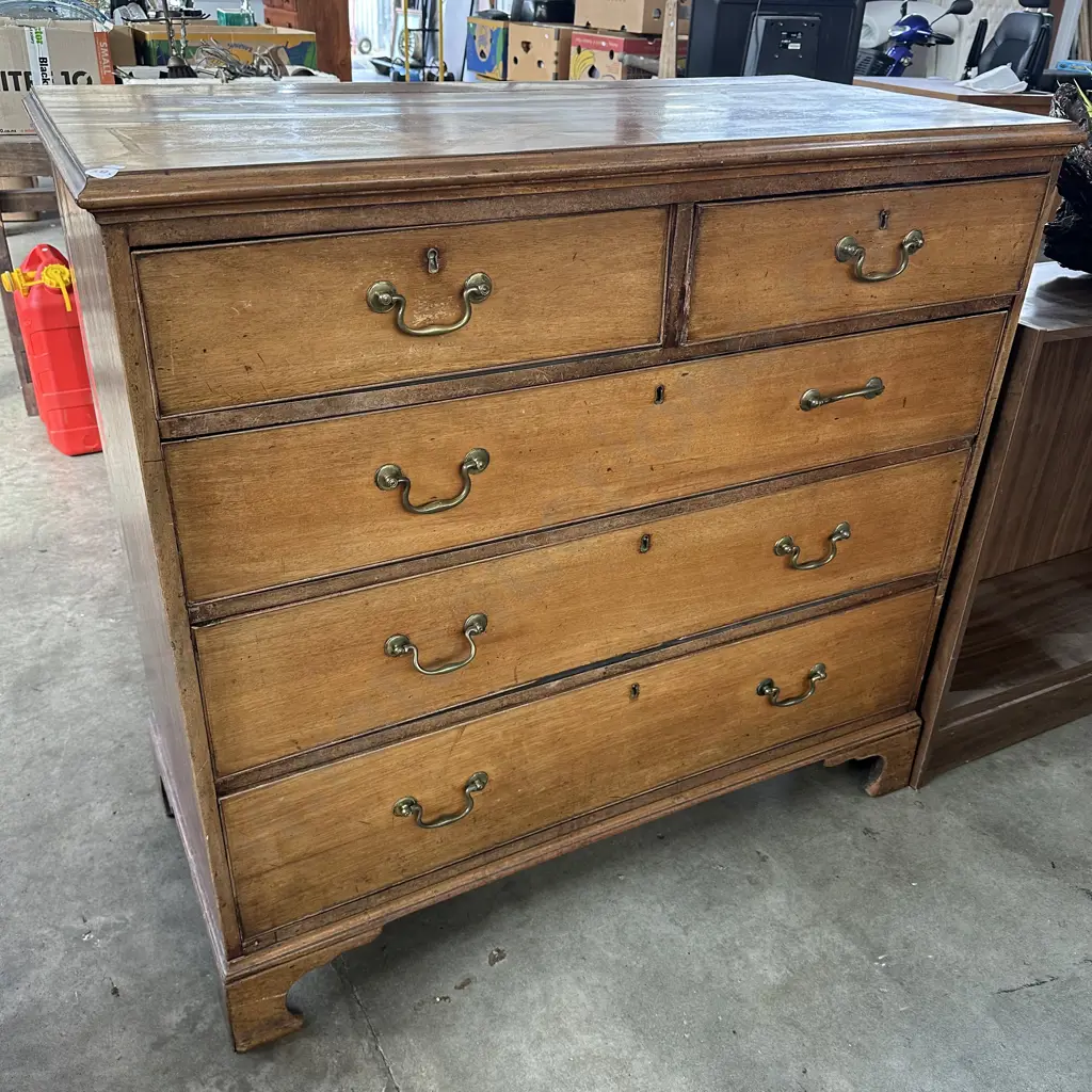 Georgian chest of drawers Image 1++
