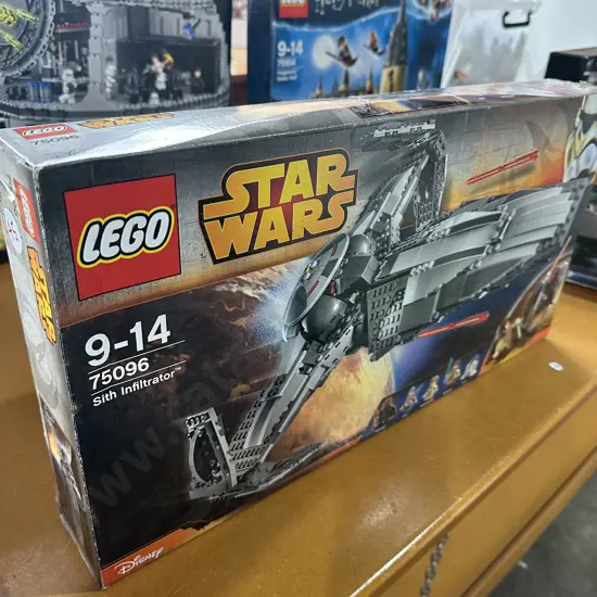 LEGO Star Wars Sith Infiltrator 75096