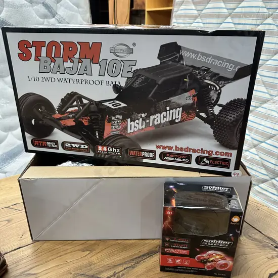 Storm Baja R/C car plus Soldier Super stunt car