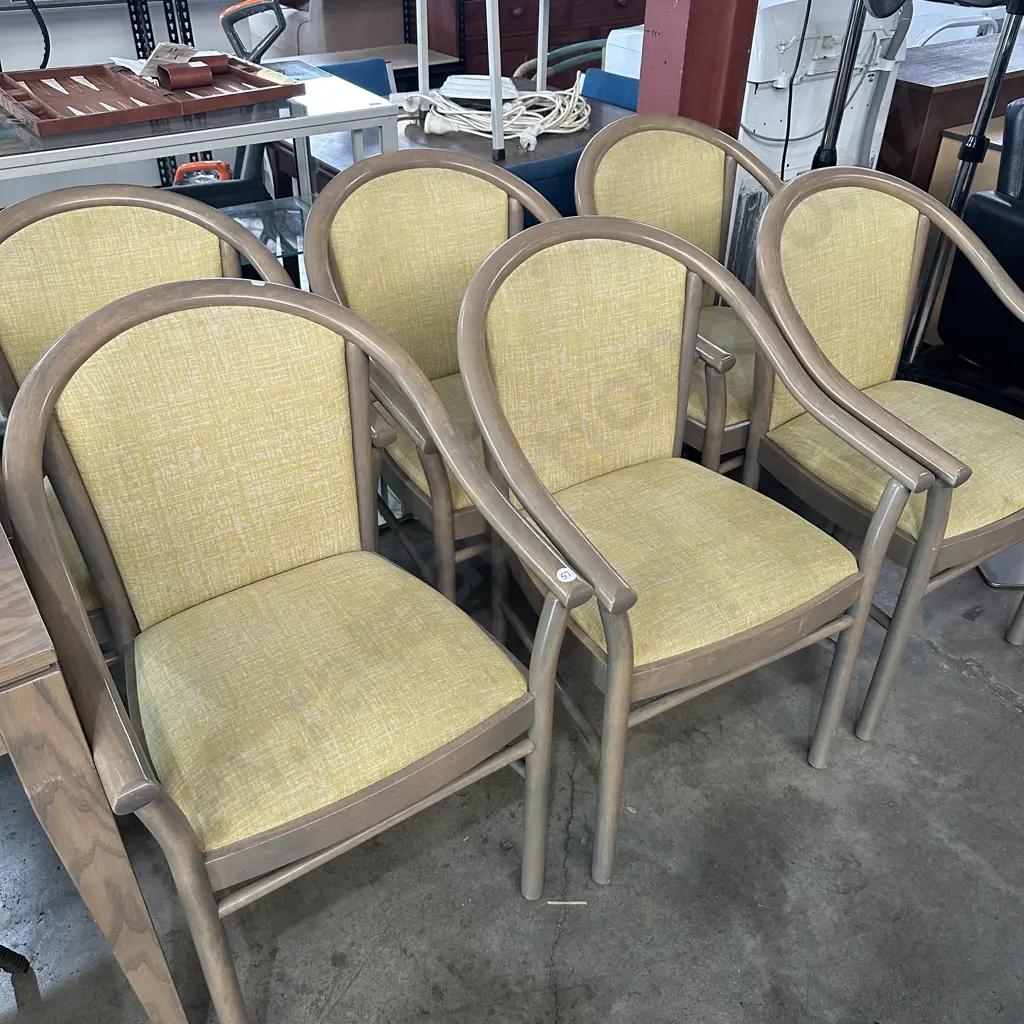 set 6 matching blonde Oak chairs Image 1++