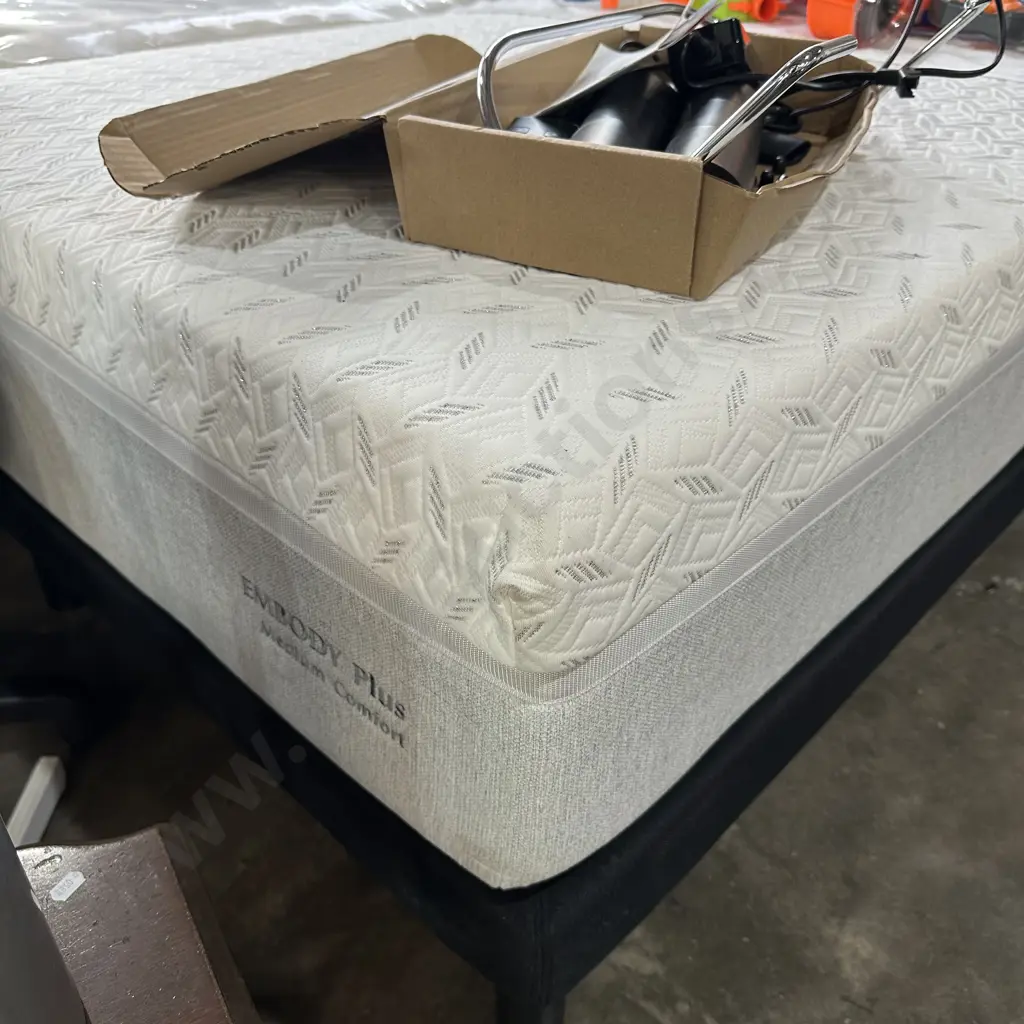 MotionComfort adjustable bed- very expensive Image 1++
