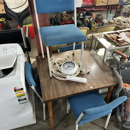table and 4 chairs plus leads