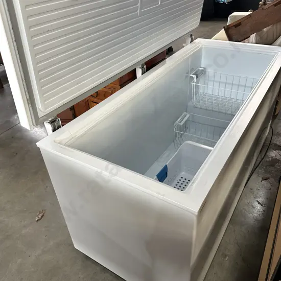 Westinghouse large chest freezer - very tidy