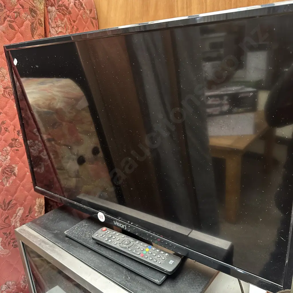 VEON 40inch TV with remote Image 1++