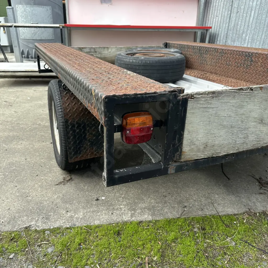 Solid trailer with Pr spare wheels, no rego or WOF Image 1++