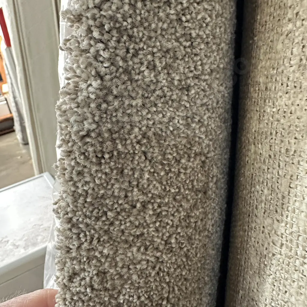 new tufted carpet roll, Ruby Bay 3.6m x 3.1m Image 1++